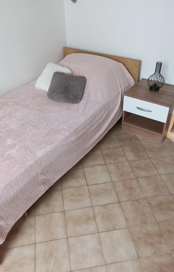 Family Apartments Tomy Пунат Екстер'єр фото