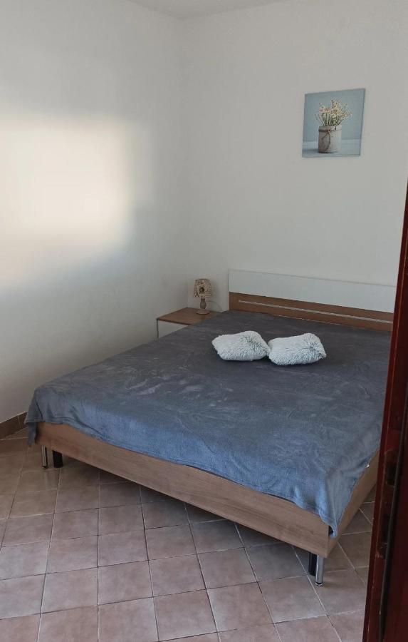 Family Apartments Tomy Пунат Екстер'єр фото