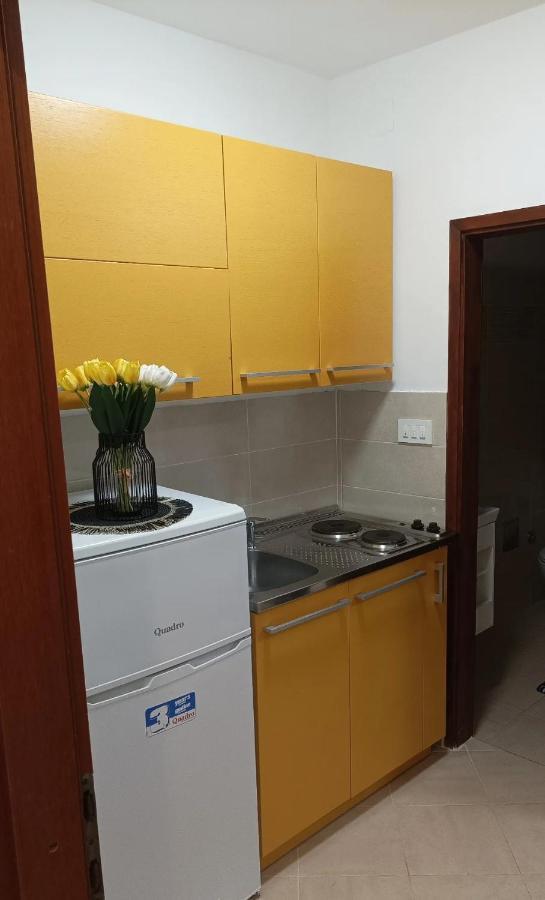Family Apartments Tomy Пунат Екстер'єр фото