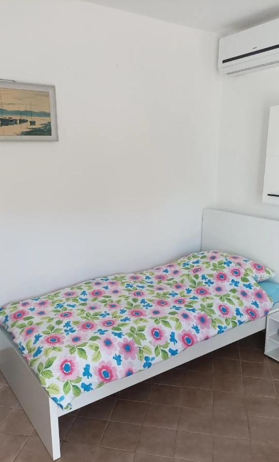 Family Apartments Tomy Пунат Екстер'єр фото