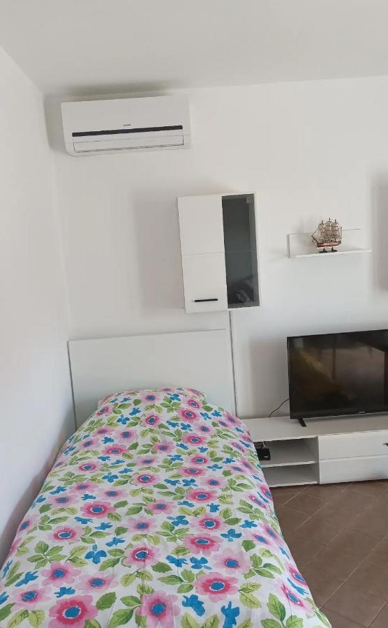 Family Apartments Tomy Пунат Екстер'єр фото