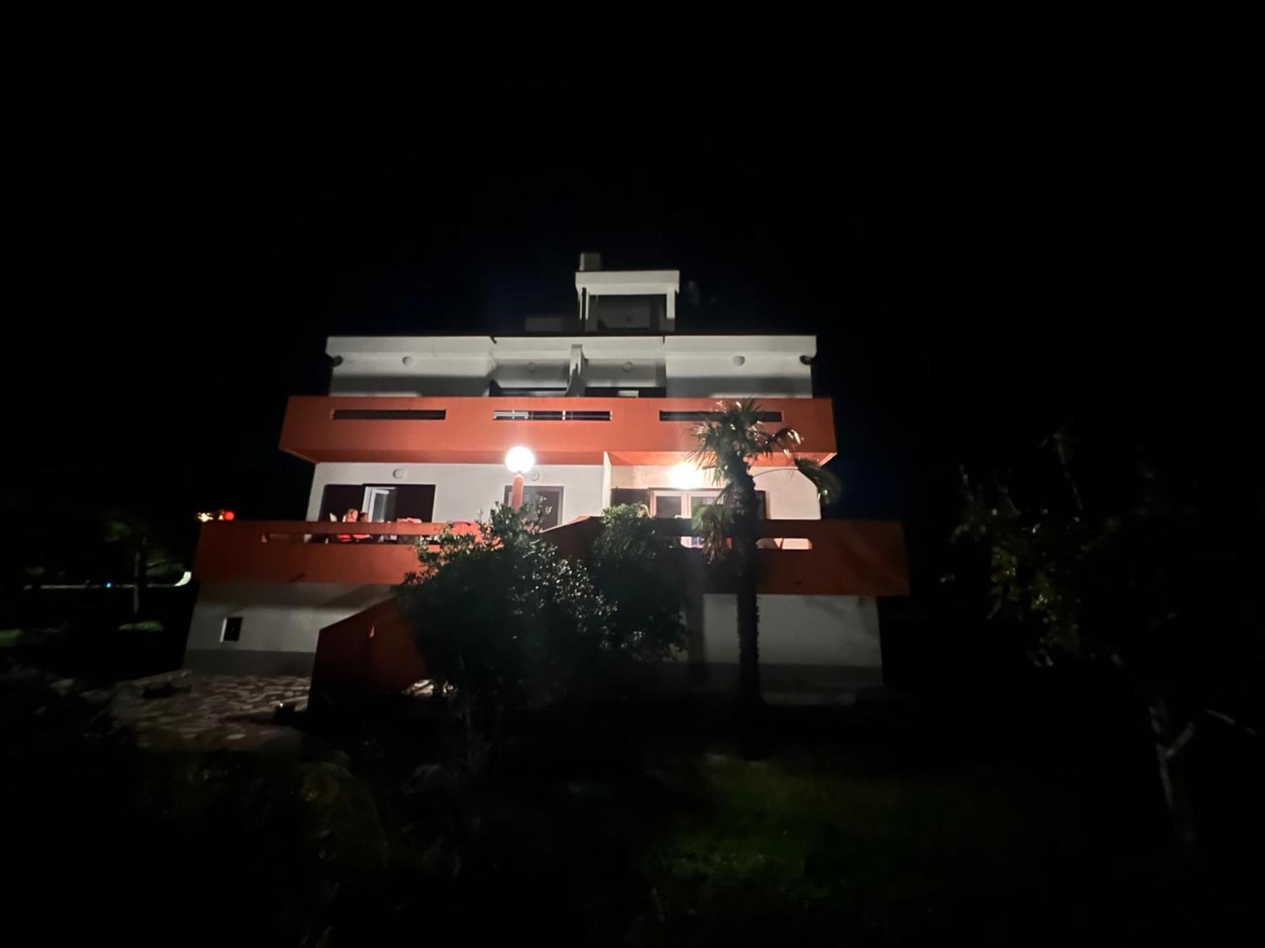 Family Apartments Tomy Пунат Екстер'єр фото