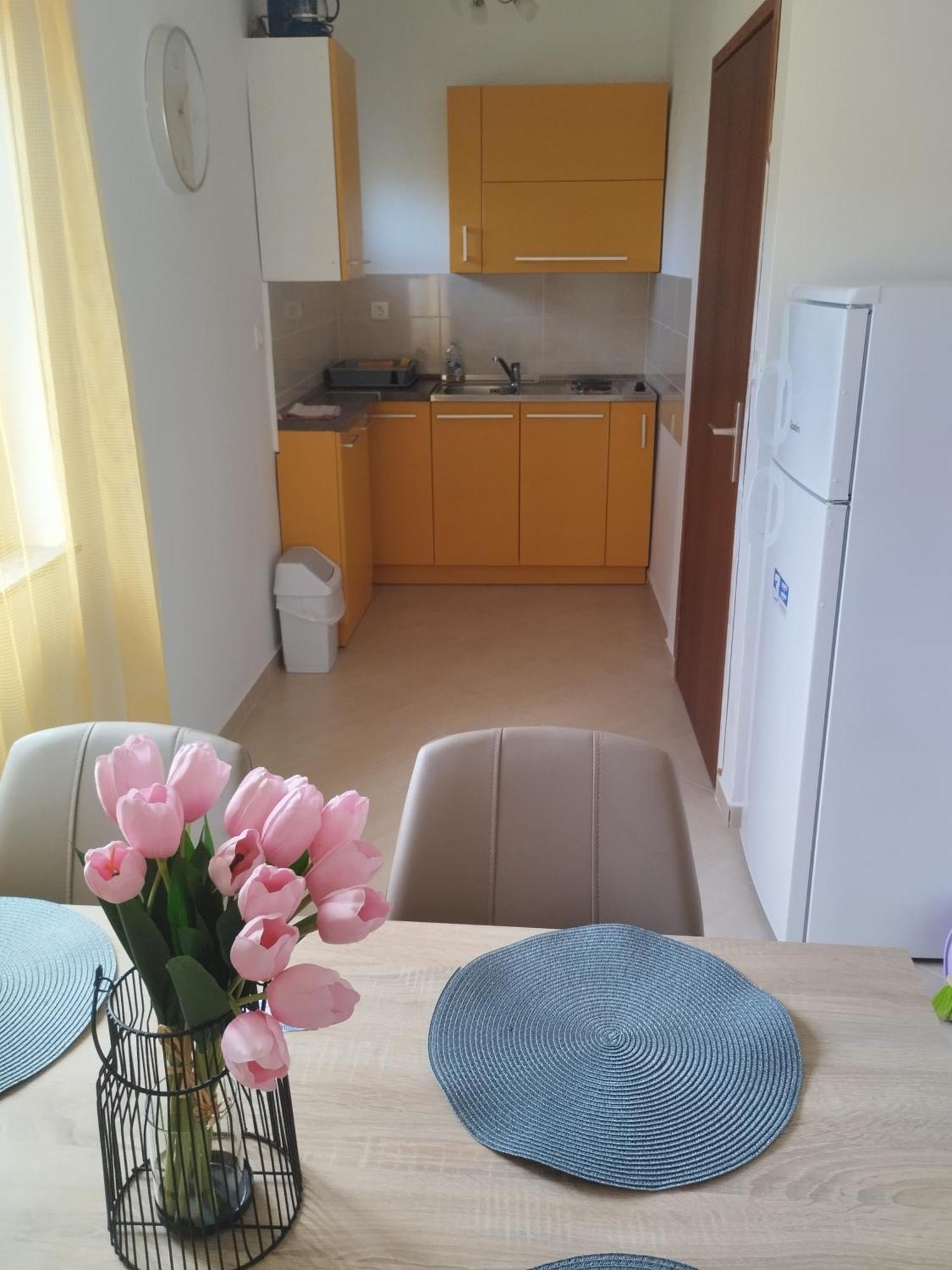 Family Apartments Tomy Пунат Екстер'єр фото